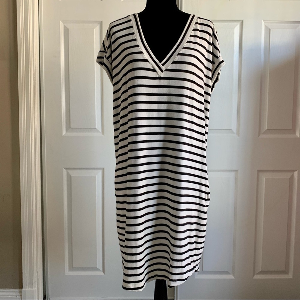 Athleta Black and White Striped T-shirt Dress XL